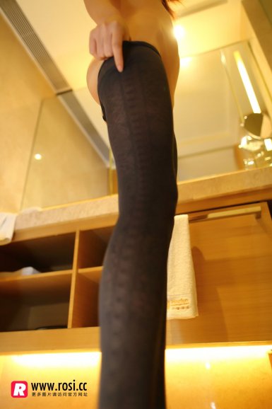 最新欧冠8强：巴萨大胜曼联 利物浦保持不败【天博体育】